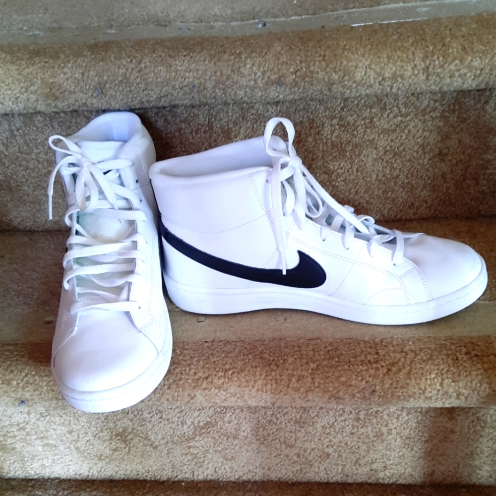 Nike Sneakers (NWOT) 10 1/2 Men